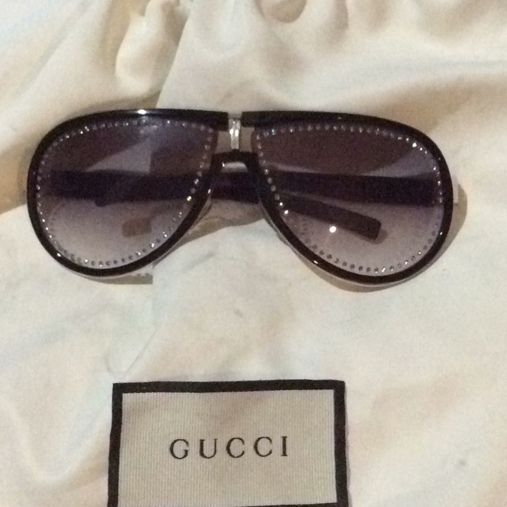 GUCCI AVIATOR SUNGLASSES